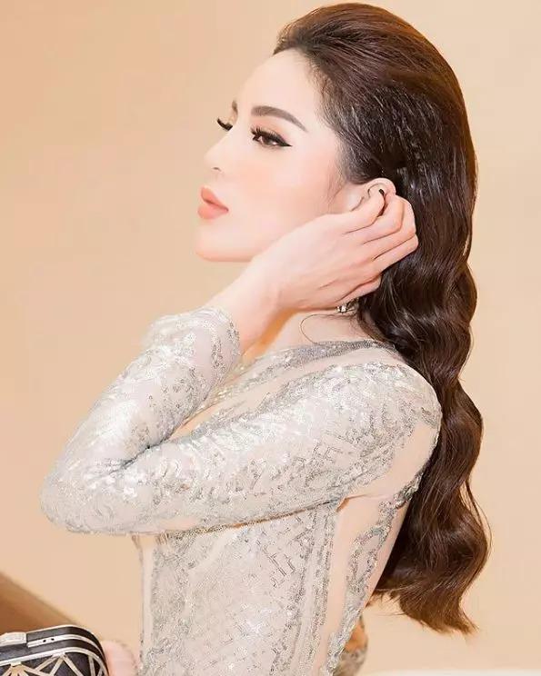 Kỳ Duyên thú nhận thường làm mặt lạnh vì tự ti với nụ cười-12