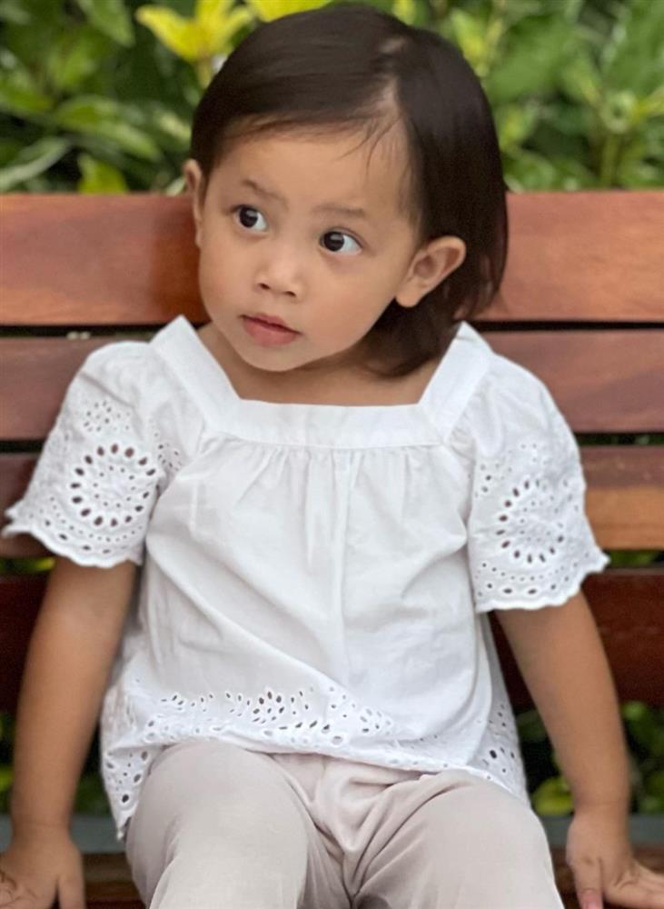 Hồ Ngọc Hà bồng bế Subeo, cậu út Leon gato ra mặt-7