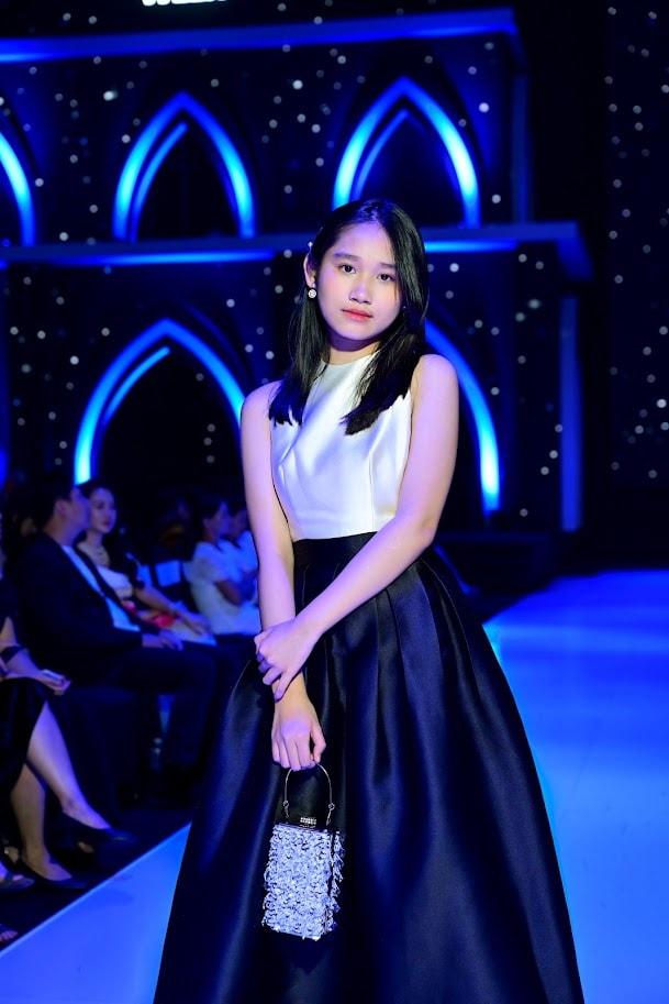 Con gái Minh Tiệp gây xôn xao vì quá giống Trúc Anh Mắt Biếc-8