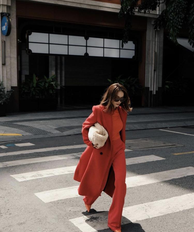 Mix đồ Giáng sinh với sắc đỏ gợi cảm như Chi Pu, Phương Khánh-4