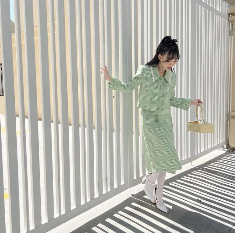 Mix đồ Giáng sinh với sắc đỏ gợi cảm như Chi Pu, Phương Khánh-8