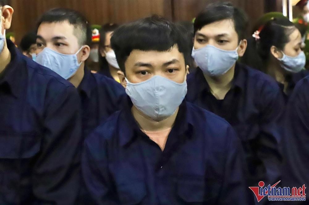 Hình ảnh phiên xét xử Chủ tịch Công ty địa ốc Alibaba, gần 4.000 bị hại-2