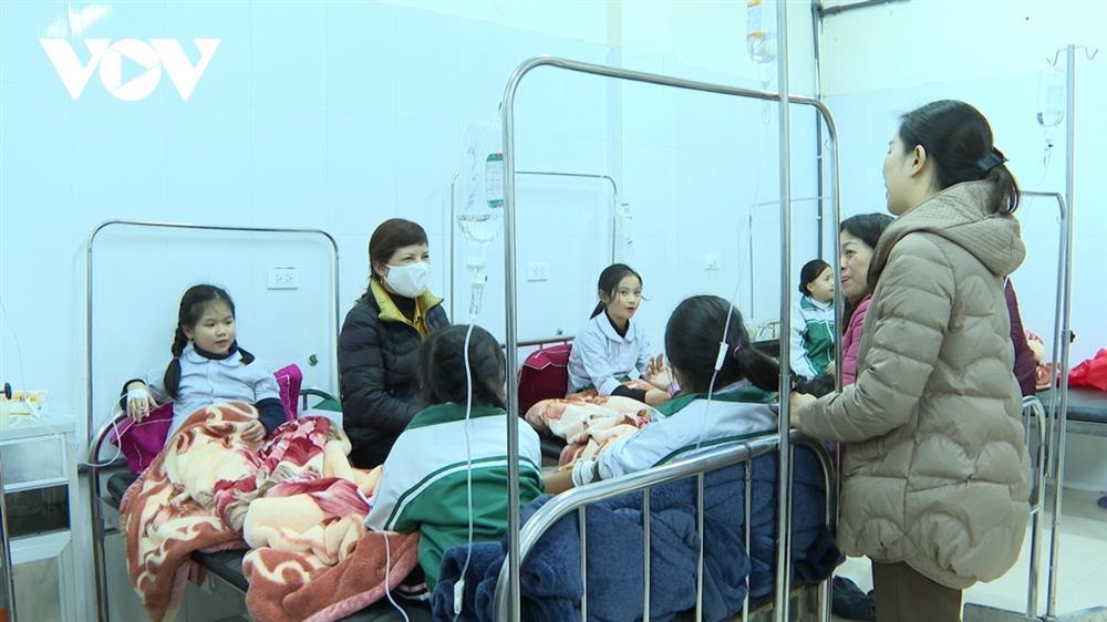 40 học sinh ở Mộc Châu ngộ độc sau bữa ăn tối ngoại khóa-2
