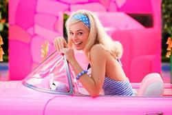 'Barbie sống' là nữ diễn viên được trả lương cao nhất năm 2022
