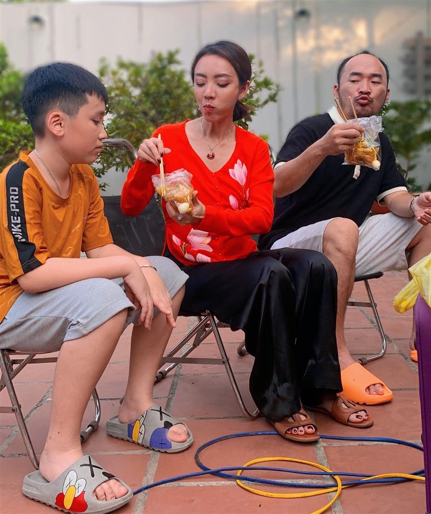 Tin showbiz Việt ngày 8/12: Nhà đẻ hỗ trợ Phạm Quỳnh Anh chăm con-5