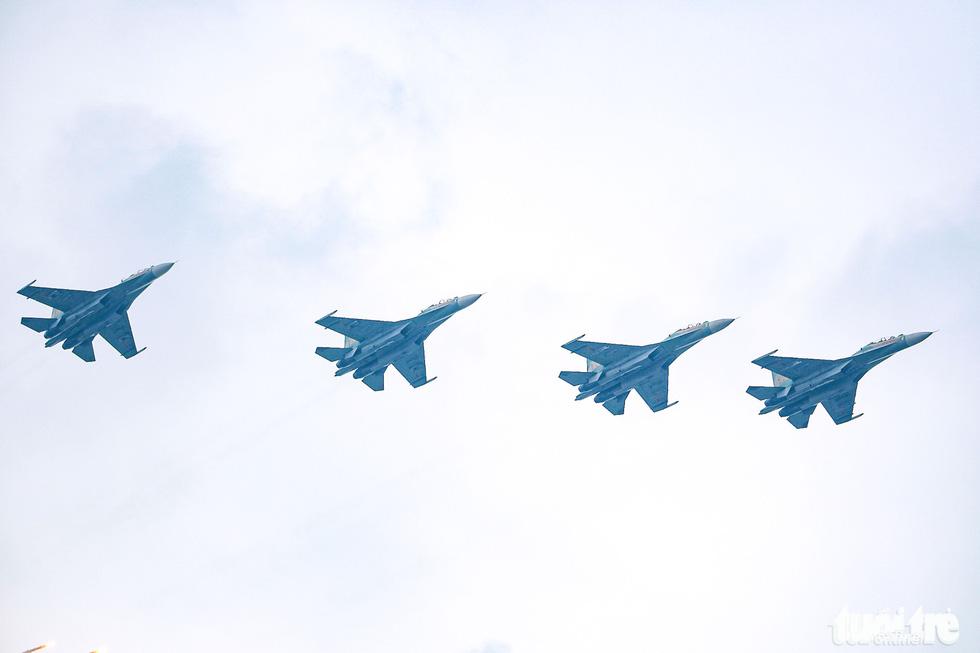 Mãn nhãn xem Hổ mang chúa Su-30MK2 trình diễn-3