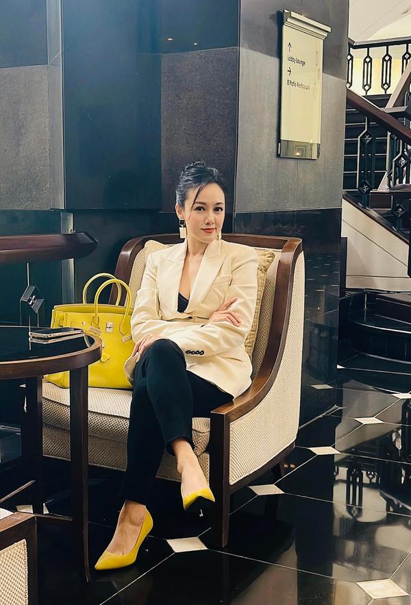 MC Hoài Anh bạo tay chi tiền mua túi hiệu bằng cả gia tài-8