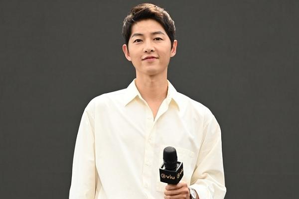 Song Joong Ki tương tác với Shin Hyun Bin thua xa các bạn diễn nữ cũ-10