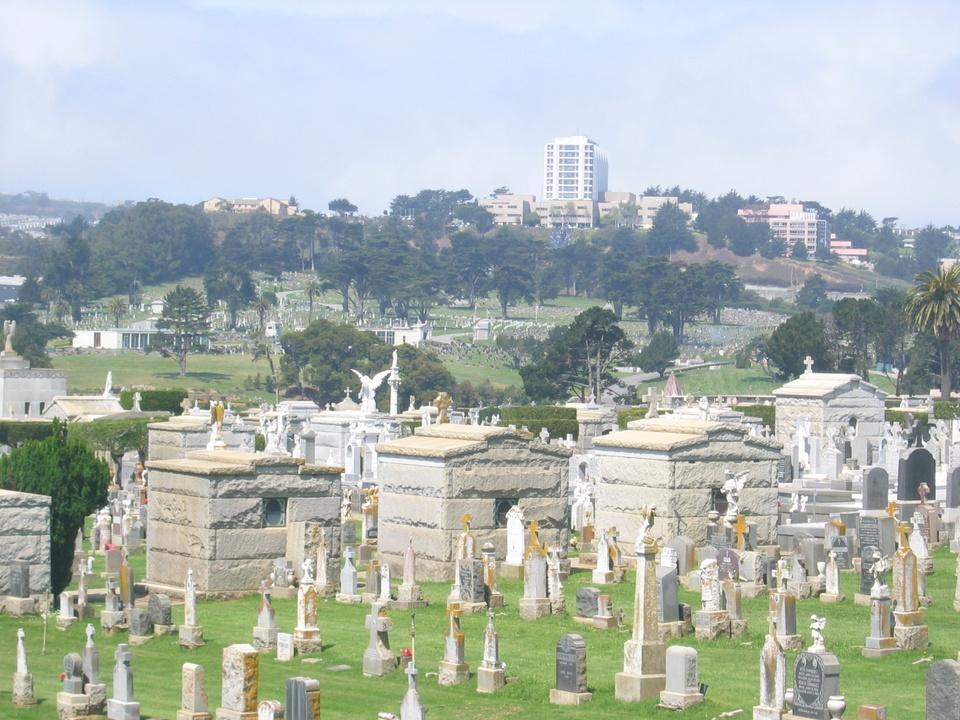 Nơi người chết nhiều hơn kẻ sống-3