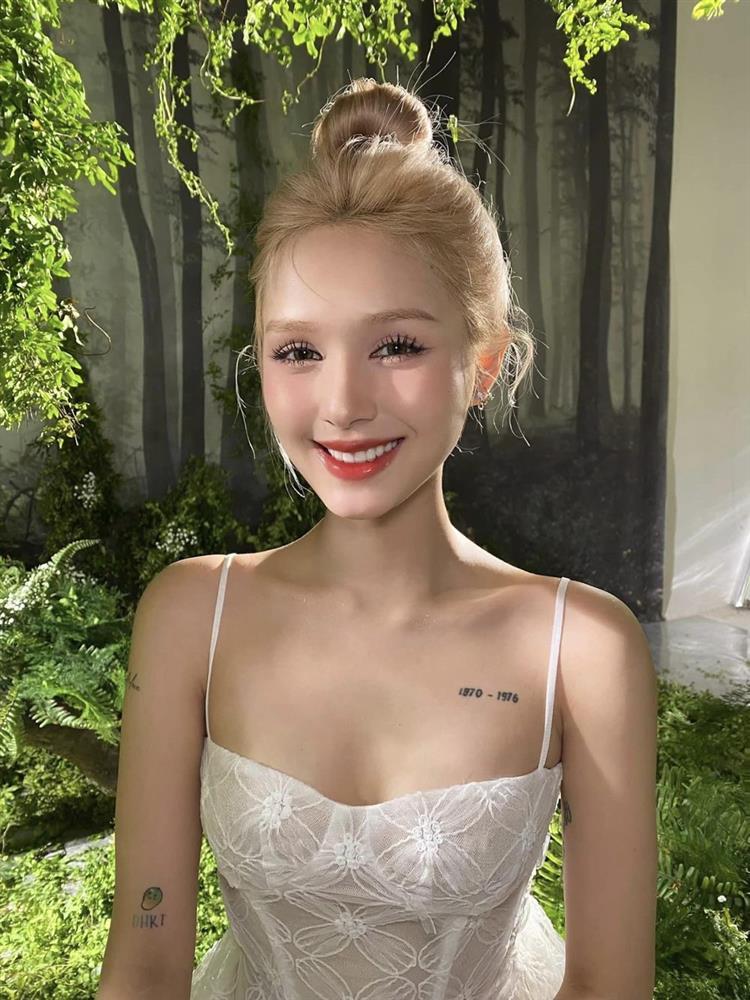 Xoài Non ngược đời tung ảnh áo tắm giữa mùa đông, thân hình nuột-8