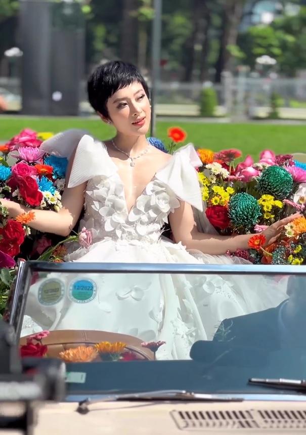 Angela Phương Trinh cắt tóc, ai nấy lú lẫn tưởng Hiền Hồ-7