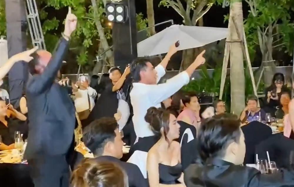 Isaac cực cute khi say xỉn, ôm từng người đám cưới Diệu Nhi-4