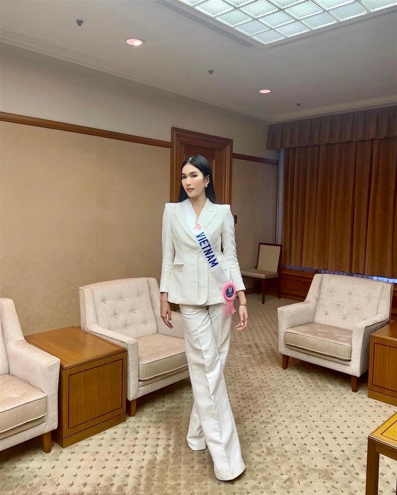Vì sao Phương Anh quyết không mặc hở tại Miss International?-7