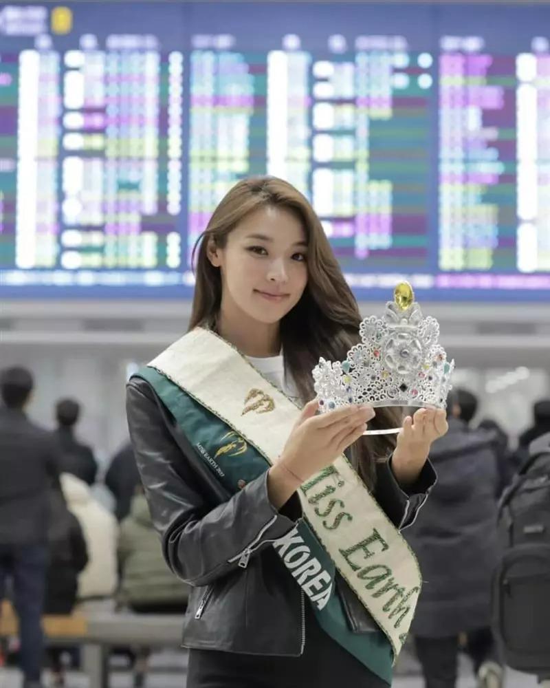 Miss Earth 2022 khoe sắc ở quê nhà, không son phấn có còn đẹp?-7