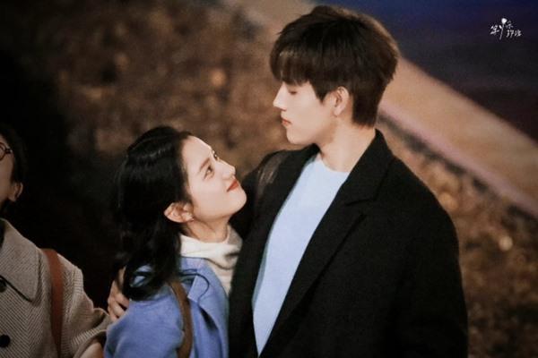 Nụ hôn nóng bỏng của Lưu Diệc Phi và Trần Hiểu gây sốt-17