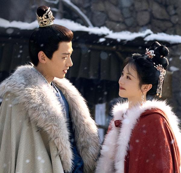 Nụ hôn nóng bỏng của Lưu Diệc Phi và Trần Hiểu gây sốt-18