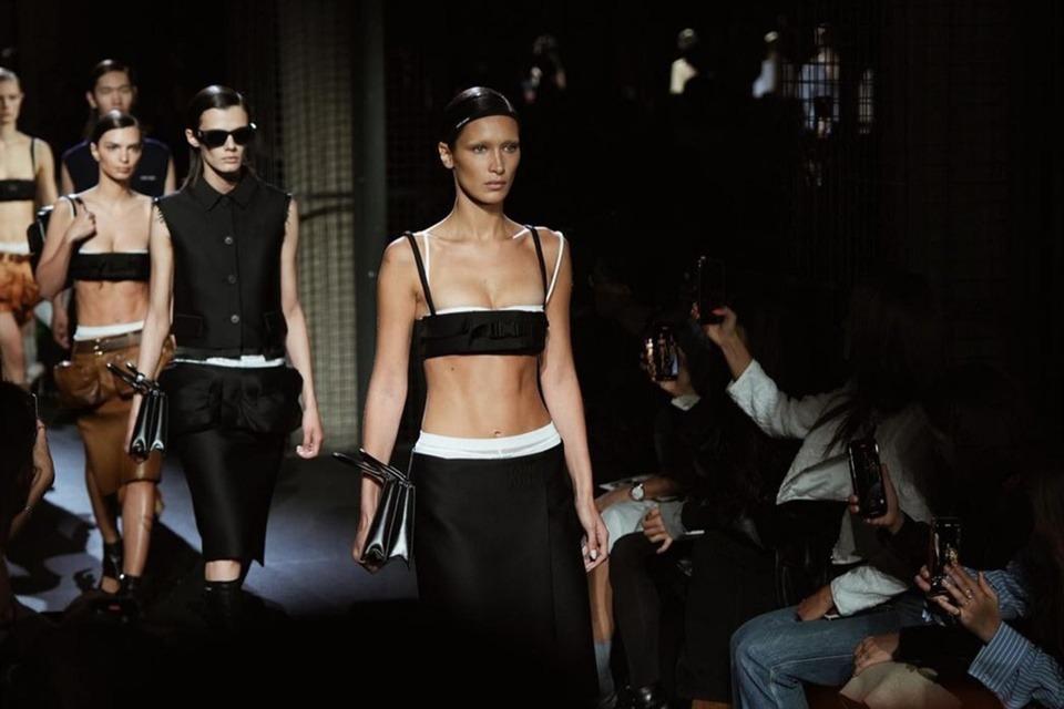 10 nhà mốt xa xỉ có sức ảnh hưởng nhất 2022-8