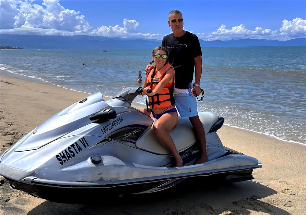 Ngọc Quyên và bạn trai Tây xưng hô mày - tao gây cười-7