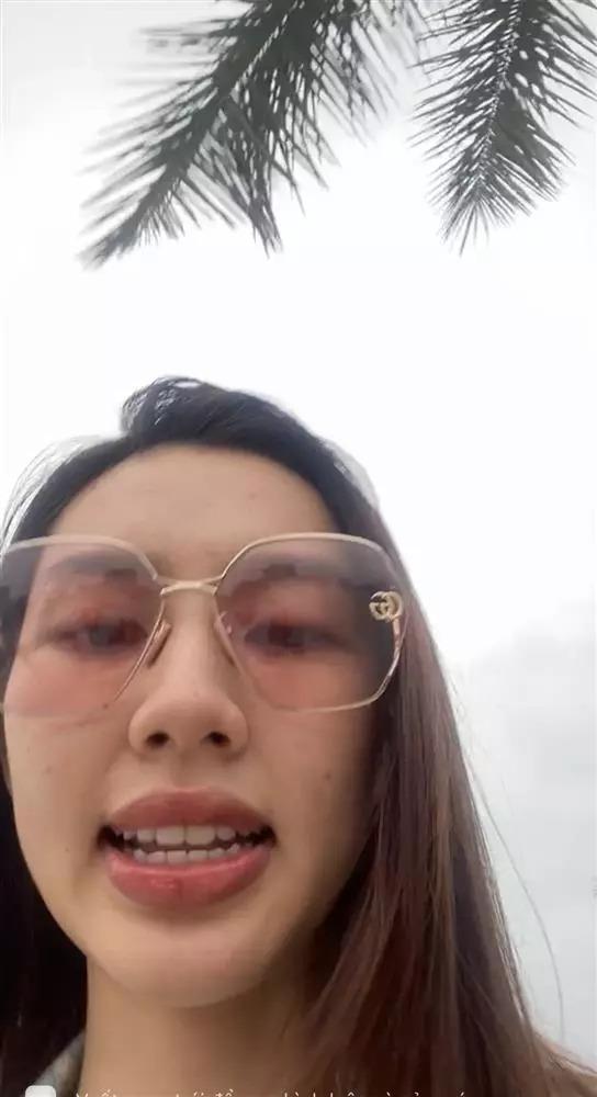 Thùy Tiên mặt mộc ra ngoài, đến người thân cũng nhận không ra-10