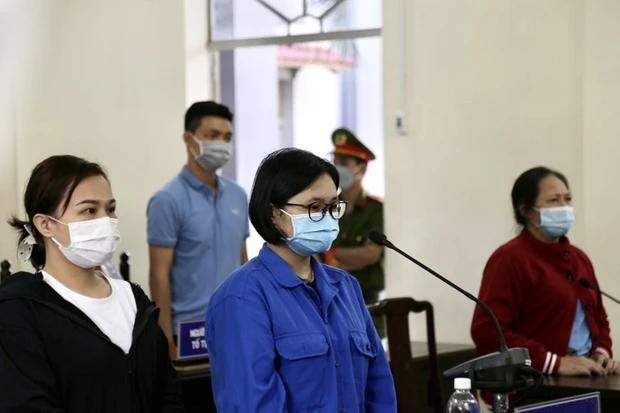 Thông tin mới nhất vụ nữ sinh đầu độc cha-2