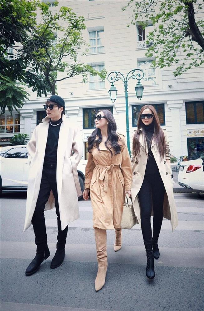 Đình Tú - Huyền Lizzie diện đồ ton sur ton, fan được dịp đẩy thuyền-3