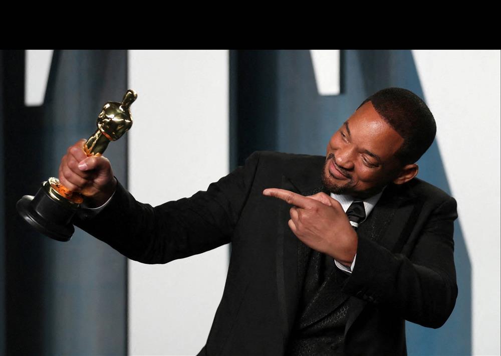 Khoảnh khắc gây tranh cãi nhất thảm đỏ năm 2022-1