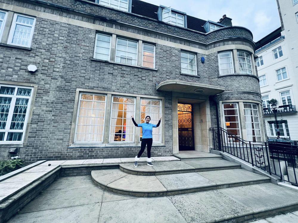 Choáng ngợp cơ ngơi nhà vợ Chi Bảo ở Anh-4