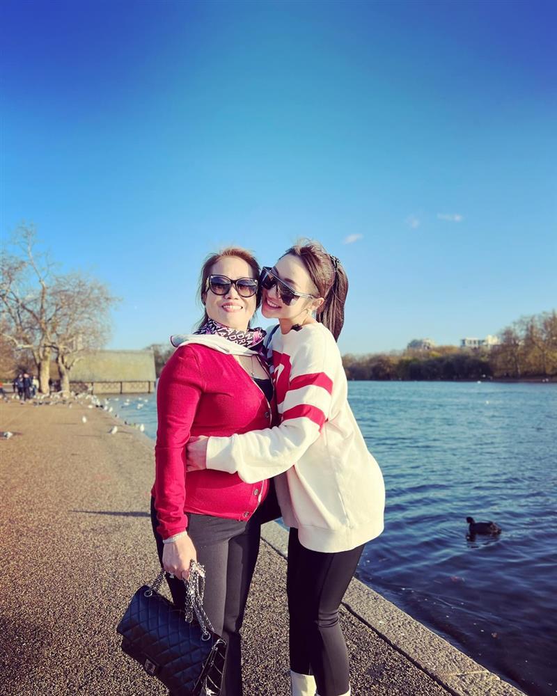 Choáng ngợp cơ ngơi nhà vợ Chi Bảo ở Anh-24