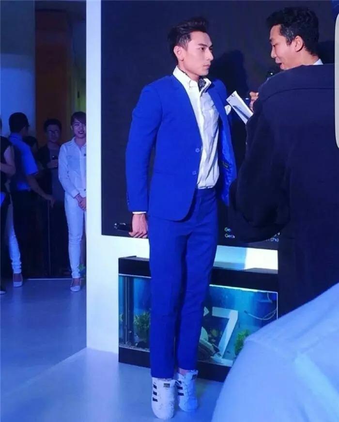 1.001 tiểu xảo của sao Việt để không thua chiều cao đồng nghiệp-6