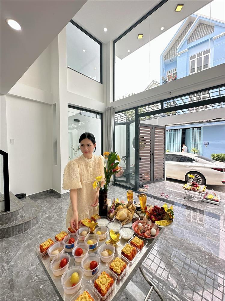 Ngọc Trinh khoe nhà mới sang xịn sau sóng gió đời tư-2