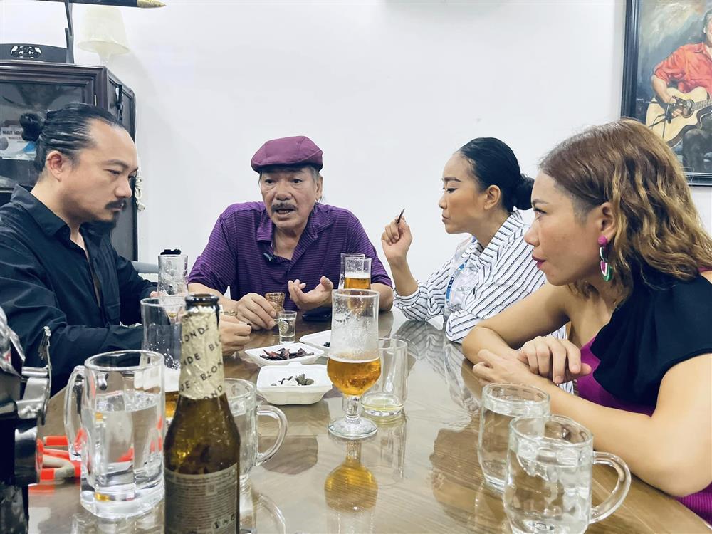 Tin showbiz Việt ngày 10/12: Đoan Trang đi thăm nhạc sĩ Trần Tiến-4