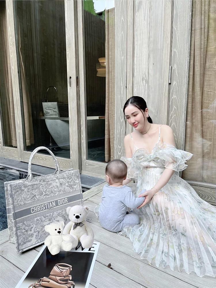 Tin showbiz Việt ngày 10/12: Đoan Trang đi thăm nhạc sĩ Trần Tiến-14