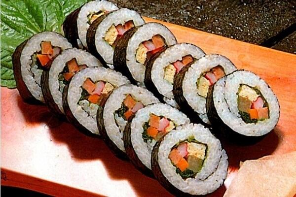 Cách làm kimbap ngon chuẩn vị Hàn tại nhà-3