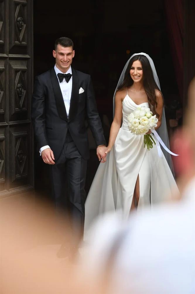 Người hùng Croatia tiễn đội Brazil về nhà và hôn nhân viên mãn-3