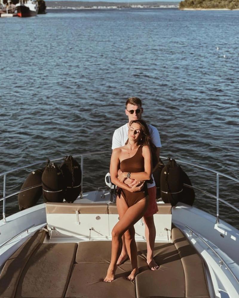 Người hùng Croatia tiễn đội Brazil về nhà và hôn nhân viên mãn-5