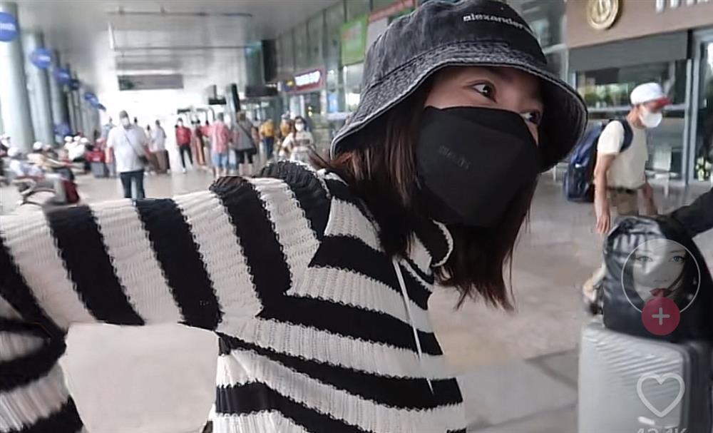 Sau Thùy Tiên, đến Lan Ngọc mặc quần còn nguyên mác ra đường-2