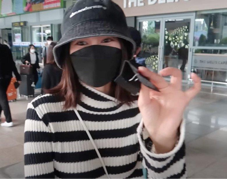 Sau Thùy Tiên, đến Lan Ngọc mặc quần còn nguyên mác ra đường-5