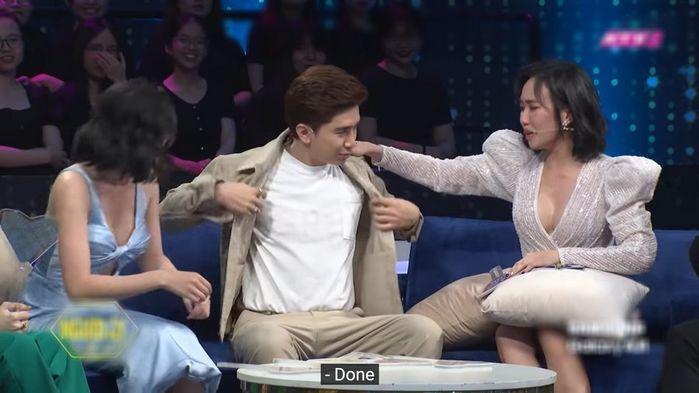 Sau Thùy Tiên, đến Lan Ngọc mặc quần còn nguyên mác ra đường-14