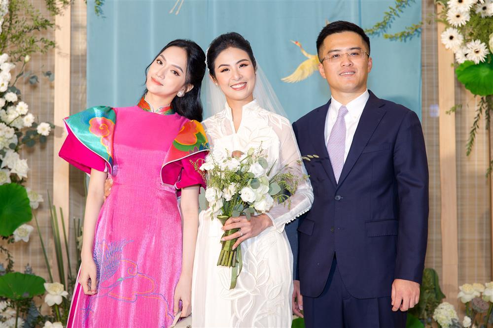 Đặng Thu Thảo, vợ chồng Đỗ Mỹ Linh ăn cưới Ngọc Hân-1
