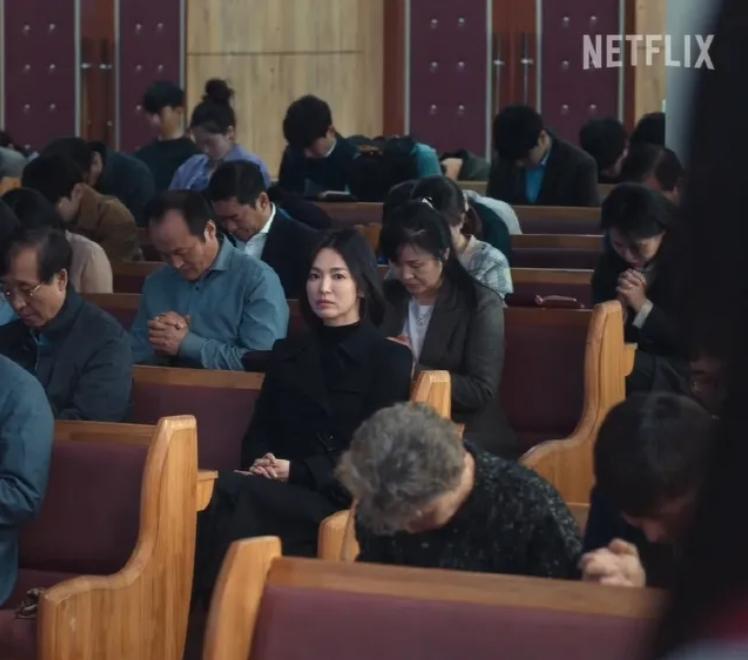 Hình ảnh độc ác của Song Hye Kyo khiến khán giả ngỡ ngàng-2