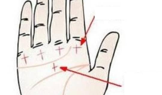 Hình chữ thập trong đường chỉ tay, có trí tuệ và khả năng kiếm nhiều tiền-2