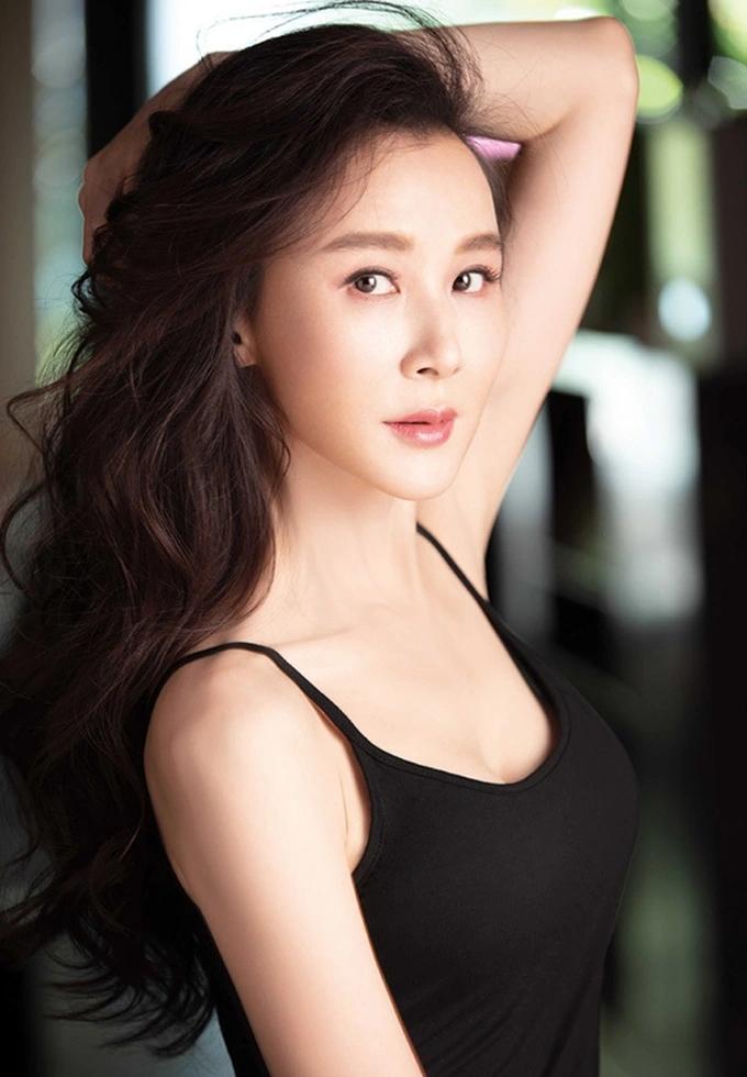 Đệ nhất mỹ nhân xứ Đài U60 sở hữu dáng vóc như thiếu nữ-3