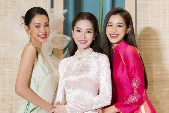 Ảnh hiếm Tiểu Vy bên Đặng Thu Thảo, Đỗ Thị Hà: Ai đẹp nhất?