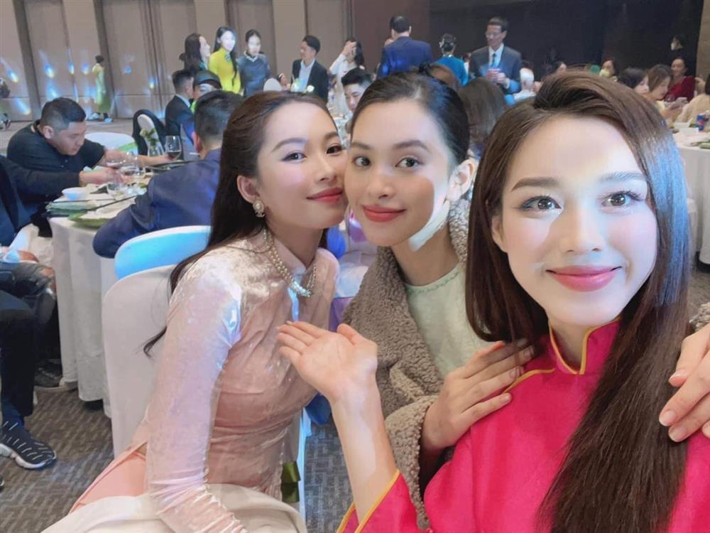 Ảnh hiếm Tiểu Vy bên Đặng Thu Thảo, Đỗ Thị Hà: Ai đẹp nhất?-2