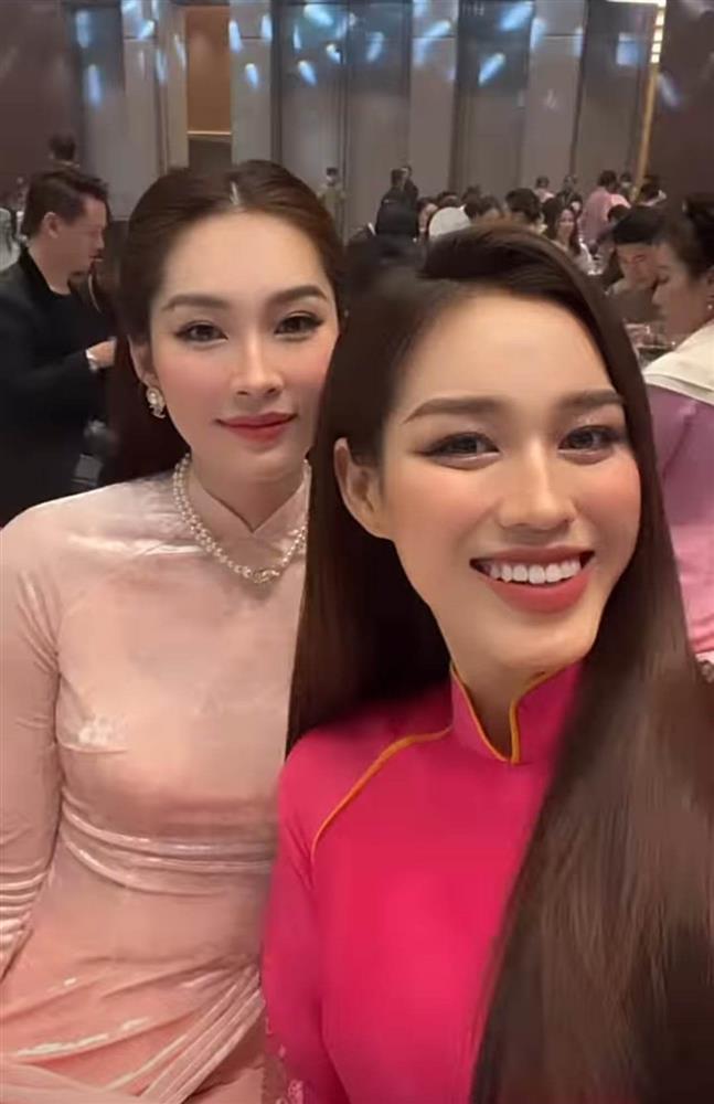 Ảnh hiếm Tiểu Vy bên Đặng Thu Thảo, Đỗ Thị Hà: Ai đẹp nhất?-5