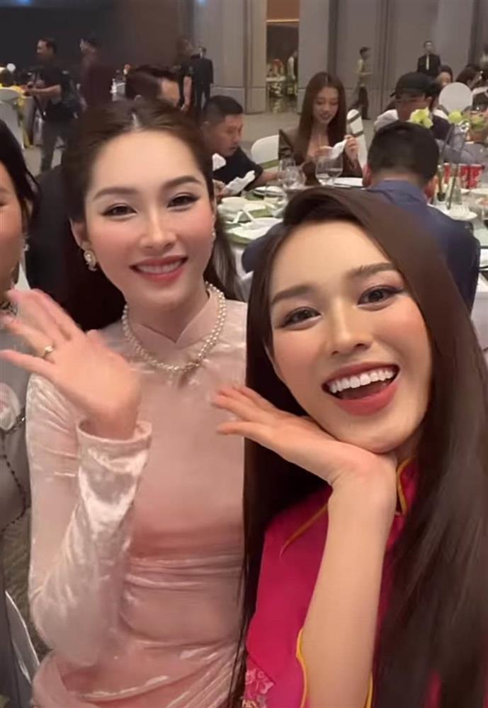 Ảnh hiếm Tiểu Vy bên Đặng Thu Thảo, Đỗ Thị Hà: Ai đẹp nhất?-6