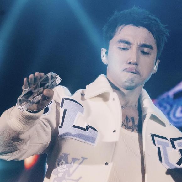 Món quà độc đáo khiến Sơn Tùng tự nhận sẽ nhớ mãi người tặng-2