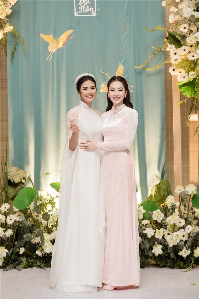 5 mỹ nhân ở ẩn gây chú ý khi dự đám cưới Ngọc Hân-7