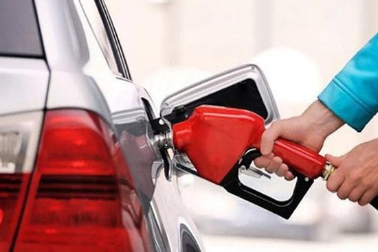 Hôm nay, giá xăng có thể giảm hơn 1.000 đồng/lít, về mức thấp nhất năm