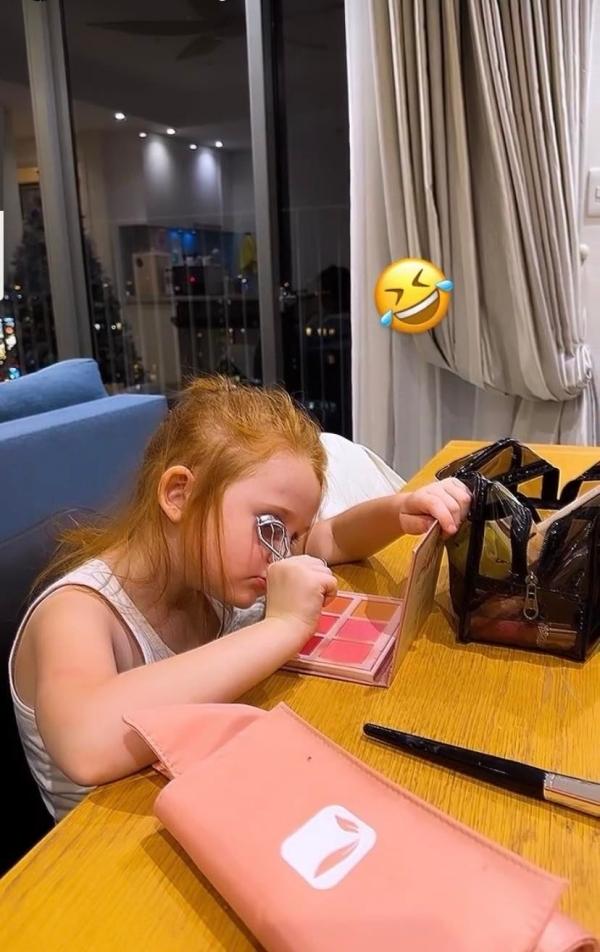 Loạt ảnh cực yêu vừa hé lộ về em vợ ngoại quốc Bùi Tiến Dũng-2